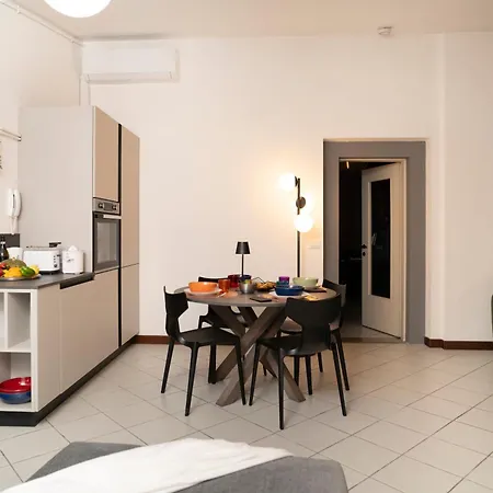 Apartament Interno3 Design Garage & Mxp